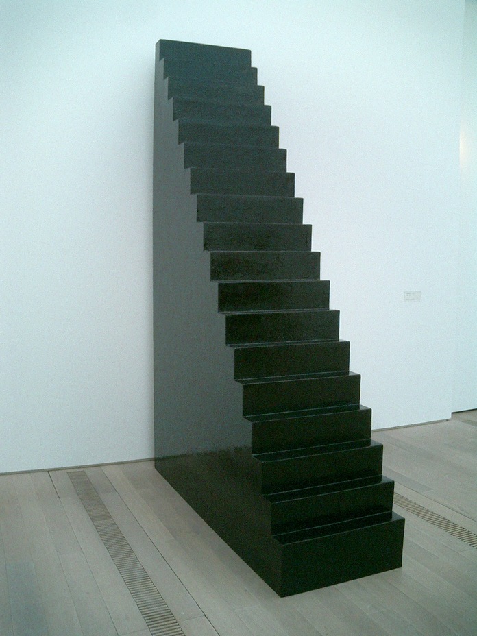 Escalier de laque noire